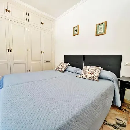 Apartamento Coqueta Y Luminosa Casa Independiente